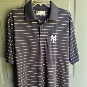 Pre-loved NY Yankees Polo Shirt in Navy/White stripes. Men’s Size Medium.